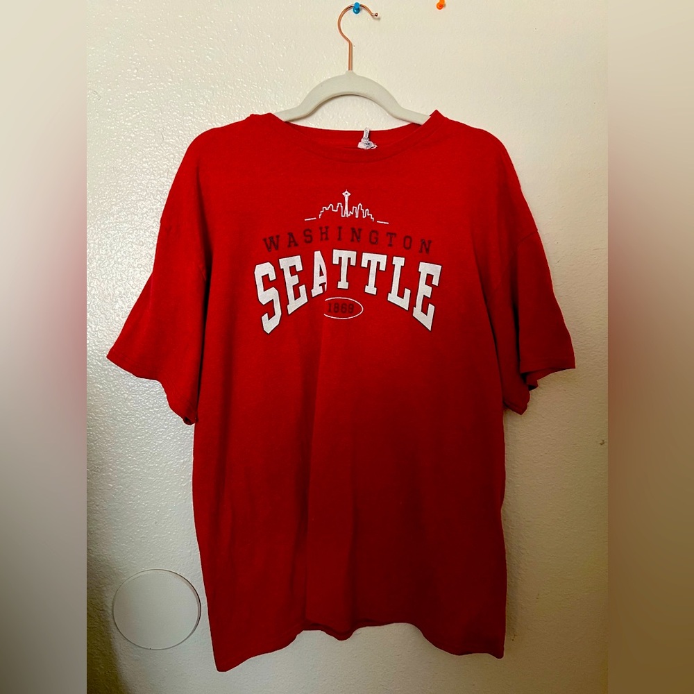 Men’s classic Seattle shirt